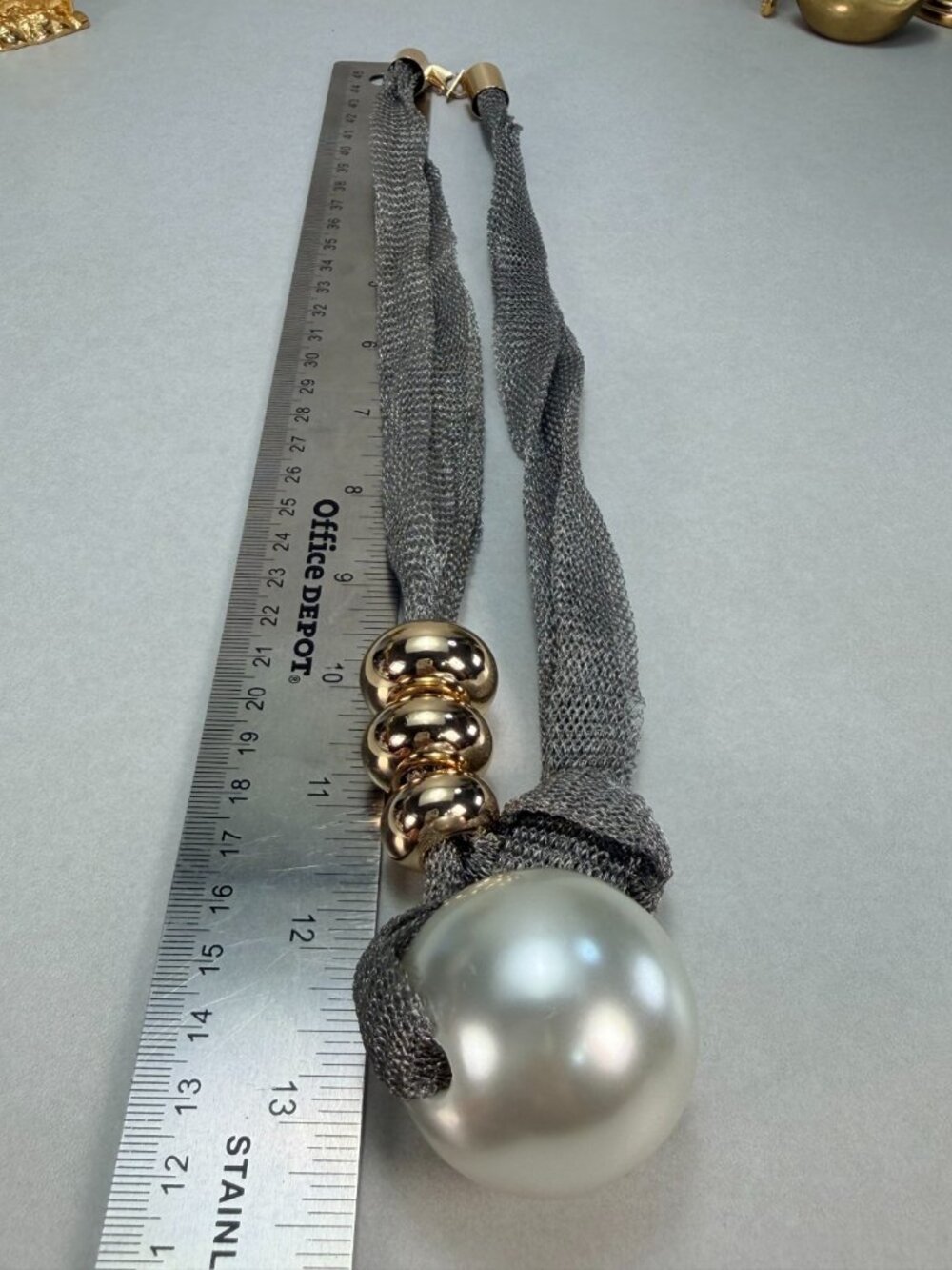 Zara Runway Pearl Pendant Mesh Necklace NWOT Statement Piece - Picture 3 of 8